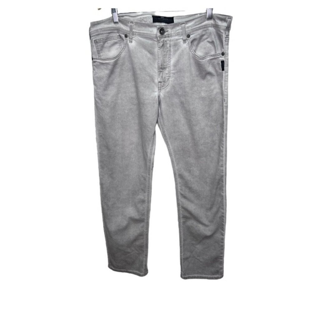 SILVER Jeans Eddie Straight Leg Size 36/32